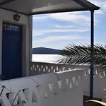 Bay *