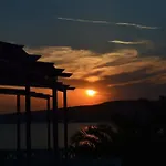 Bay Apartment *