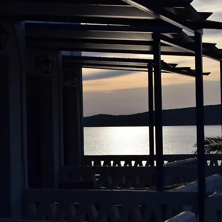 Bay * Linaria (Skyros)