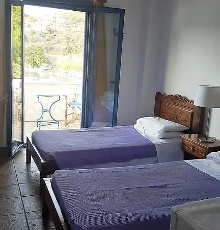 Bay Linaria (Skyros)